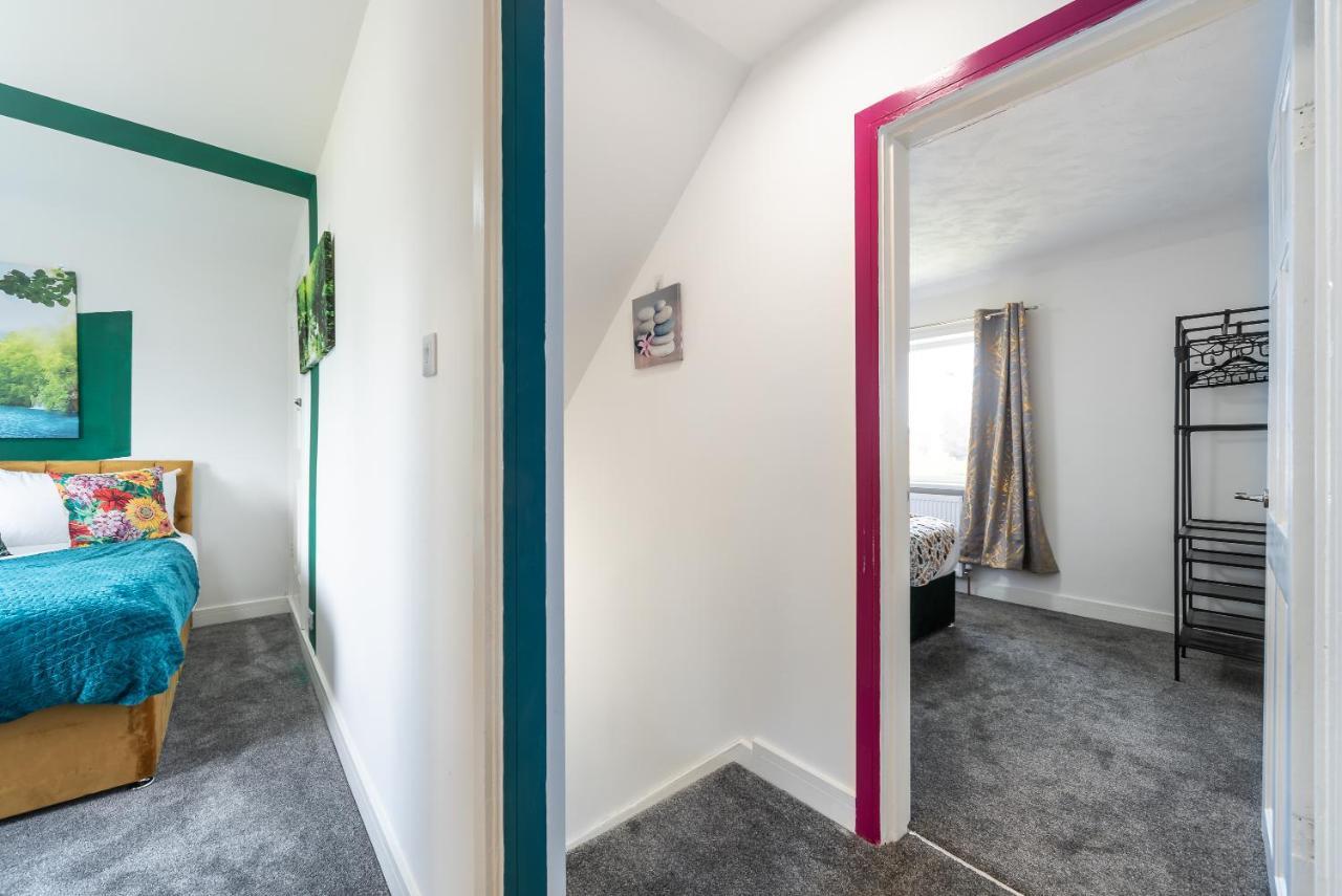Aseda 4 Bedroom Private Parking, Game Zone -Pool Table, Garden Home Kingston upon Hull Exterior photo